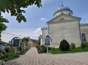 Сбор добровольных пожертвований на ремонт храма.